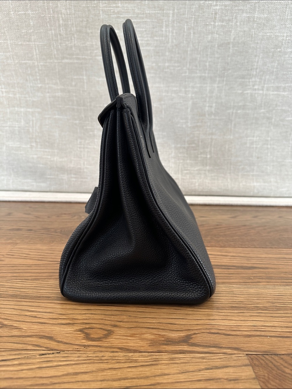 Hermes Birkin 35 Black with Gold Hardware - Picture 8 of 13